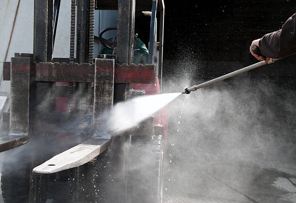Best Roof Power Washing Services  in Mirrormont, WA