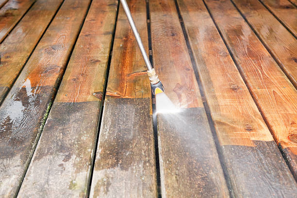 Best Garage Pressure Washing  in Mirrormont, WA